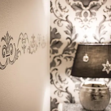 Dolci Mura Luxury Πανσιόν 3*