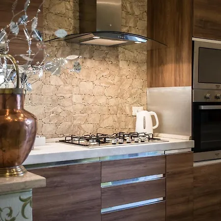 Πανσιόν Dolci Mura Luxury 3*